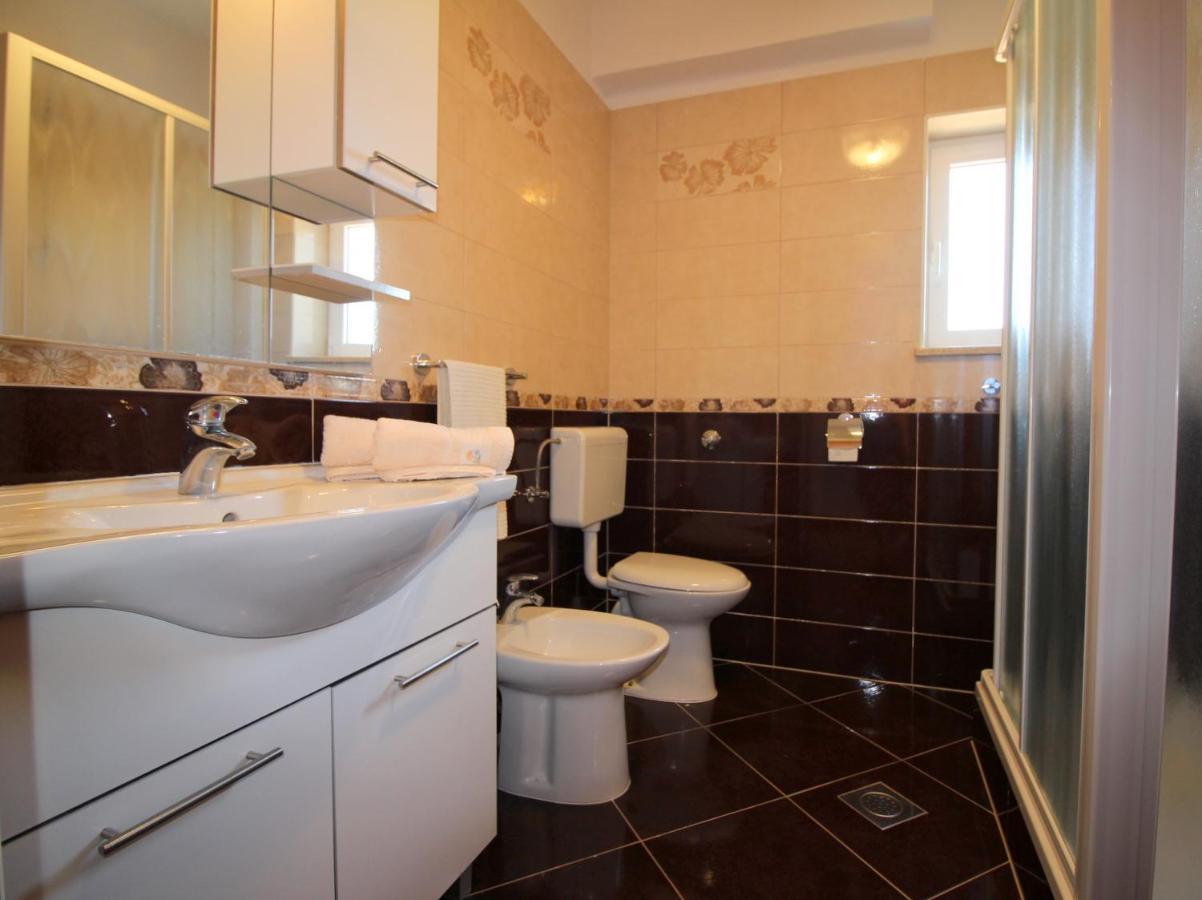Apartment Liliana Near Beach Poreč Eksteriør billede