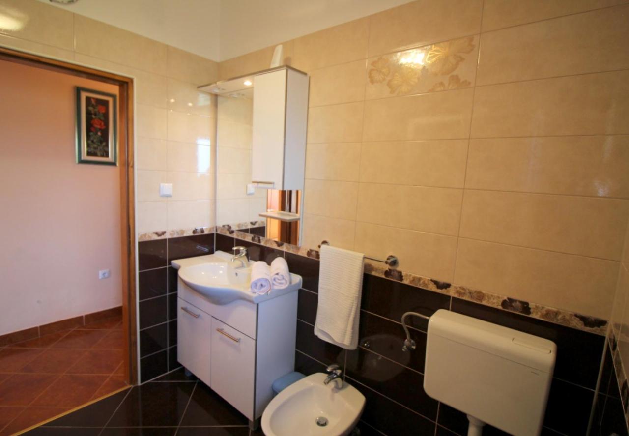 Apartment Liliana Near Beach Poreč Eksteriør billede